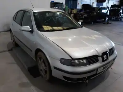 Здавання транспортного засобу SEAT LEON (1M1) Signo року 2003 потужний ASV