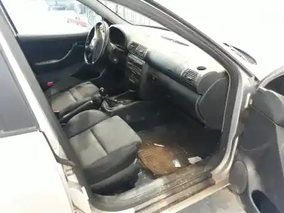 Здавання транспортного засобу seat leon (1m1) signo року 2003 потужний asv