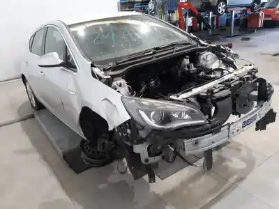 Veicolo di demolizione OPEL                                               ASTRA J LIM.                                                                                                                                                                                                                                               Excellence                                                                                                                                                                                                                                                 dell'anno 2014 alimentato B16DTH