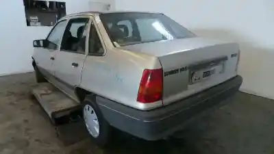 Veículo de Sucata opel kadett e gl berlina do ano 1984 alimentado 12sc
