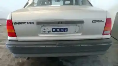 Veículo de Sucata opel kadett e gl berlina do ano 1984 alimentado 12sc