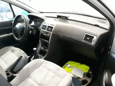 Veículo de Sucata peugeot 307 (3a/c) 2.0 hdi 90 do ano 2004 alimentado rhy (dw10td)