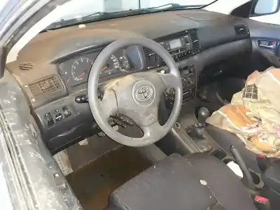 Scrapping Vehicle toyota corolla (_e12_) 2.0 d-4d (cde120_) of the year 2004 powered 1cd-ftv
