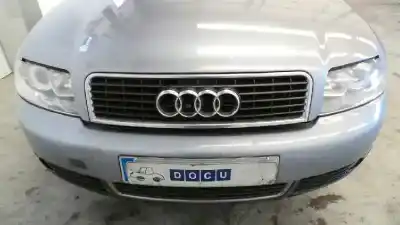 Veículo de Sucata audi a4 berlina (8e) 1.9 tdi (96kw) do ano 2003 alimentado awx