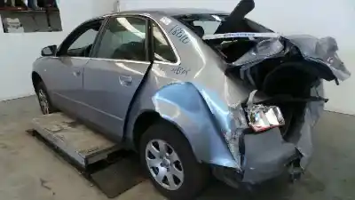 Veículo de Sucata audi a4 berlina (8e) 1.9 tdi (96kw) do ano 2003 alimentado awx