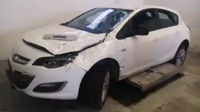 Veicolo di demolizione OPEL                                               ASTRA J LIM.                                                                                                                                                                                                                                               Excellence                                                                                                                                                                                                                                                 dell'anno 2013 alimentato A17DTS