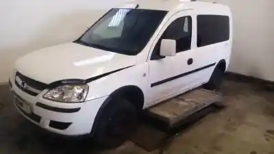 Sloopvoertuig OPEL COMBO Familiar van het jaar 2005 aangedreven Z13DTJ