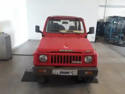 Véhicule à la ferraille suzuki samurai (sj) hardtop de l'année 1985 alimenté f10a