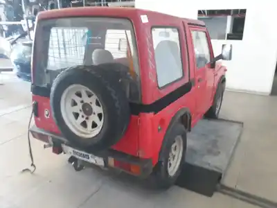 Véhicule à la ferraille suzuki samurai (sj) hardtop de l'année 1985 alimenté f10a