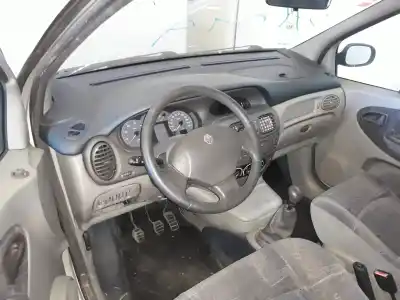 Scrapping Vehicle renault scenic (ja..) 1.4 16v authentique of the year 2000 powered k4j