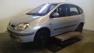 Scrapping Vehicle renault scenic (ja..) 1.9 dci authentique of the year 2001 powered f9qk7