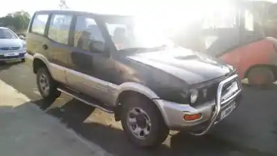 Veículo de Sucata nissan terrano/terrano.ii (r20) aventura do ano 1997 alimentado td27e
