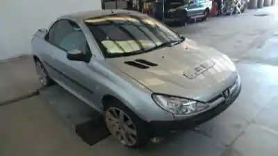 Véhicule à la ferraille PEUGEOT 206 CC CC de l'année 2001 alimenté NFUTU5JP4