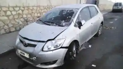 Veículo de Sucata TOYOTA AURIS Luna do ano 2008 alimentado 1ZR