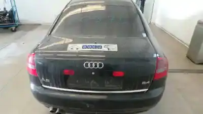 Vehicul casat audi a6 berlina (4b2) 2.4 quattro al anului 2003 alimentat bdv
