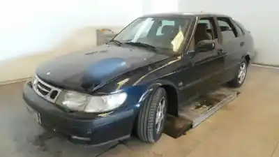 Veículo de Sucata saab 9-3 berlina 2.2 s tid do ano 2001 alimentado d223l