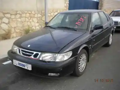 Veículo de Sucata SAAB 9-3 BERLINA 2.0i do ano 2001 alimentado B204I