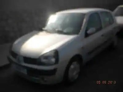 Scrapping Vehicle renault clio ii fase ii (b/cb0) 1.4 16v of the year 2001 powered k4j712