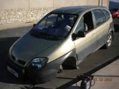 Scrapping Vehicle renault scenic rx4 (ja0) 1.9 dci salomon of the year 2002 powered f9q740