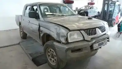 Véhicule à la ferraille MITSUBISHI                                         L200 (K7_T, K6_T, K5_T)                                                                                                                                                                                                                                    2.5 TD 4WD (K74T)                                                                                                                                                                                                                                          de l'année 2005 alimenté 4D56-TD