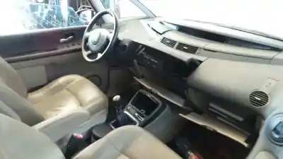 Scrapping Vehicle renault espace iv (jk0) authentique of the year 2006 powered f9q680
