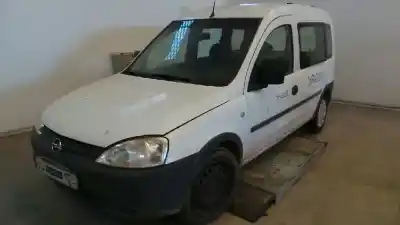 Sloopvoertuig opel combo familiar van het jaar 2006 aangedreven z17dth