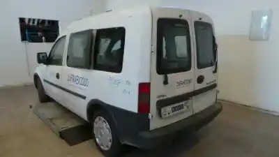 Sloopvoertuig opel combo familiar van het jaar 2006 aangedreven z17dth