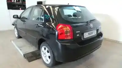 Sloopvoertuig toyota corolla (_e12_) 2.0 d-4d (cde120r_ cde120l_) van het jaar 2006 aangedreven 1cdftv