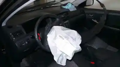 Sloopvoertuig toyota corolla (_e12_) 2.0 d-4d (cde120r_ cde120l_) van het jaar 2006 aangedreven 1cdftv