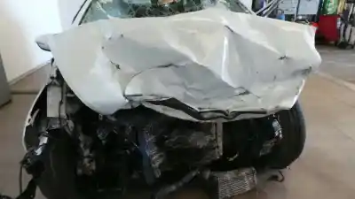 Veículo de Sucata kia cee´d maracaná do ano 2015 alimentado d4fb