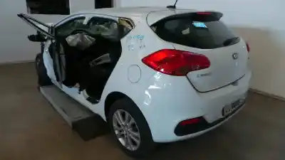 Veículo de Sucata kia cee´d maracaná do ano 2015 alimentado d4fb