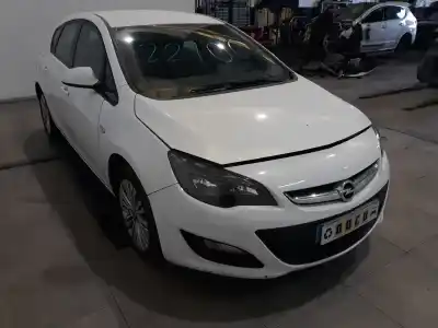 Vehículo de desguace OPEL ASTRA J LIM. 1.6 CDTI DPF del año 2015 con motor B16DTL