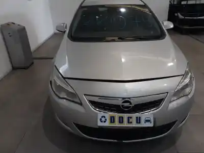 Veicolo di demolizione opel                                               astra j lim.                                                                                                                                                                                                                                               enjoy                                                                                                                                                                                                                                                      dell'anno 2011 alimentato a13dte