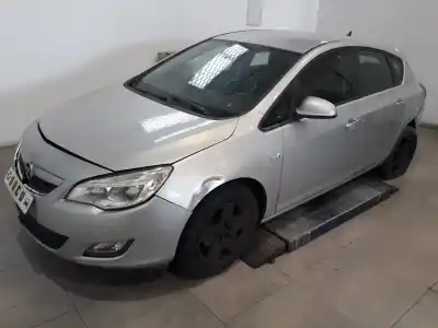 Veicolo di demolizione opel                                               astra j lim.                                                                                                                                                                                                                                               enjoy                                                                                                                                                                                                                                                      dell'anno 2011 alimentato a13dte