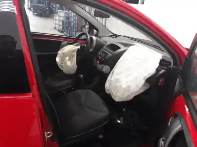 Veículo de Sucata peugeot 107 urban do ano 2012 alimentado 1kr