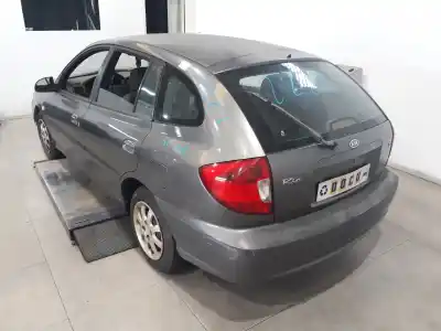 Veículo de Sucata kia rio ipanema berlina do ano 2004 alimentado a5d