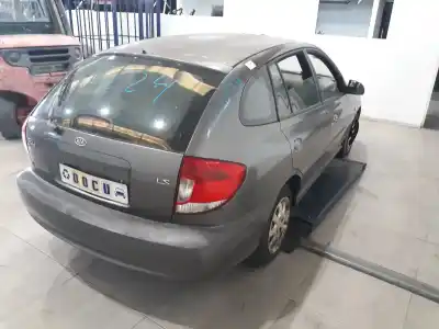Veículo de Sucata kia rio ipanema berlina do ano 2004 alimentado a5d