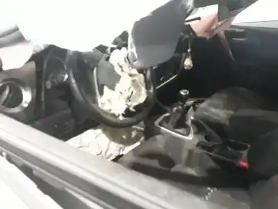 Veículo de Sucata toyota auris active do ano 2014 alimentado 1ad