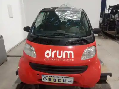 Veicolo di demolizione smart coupe pure dell'anno 2001 alimentato g11