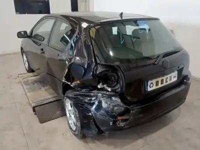 Veicolo di demolizione toyota corolla (_e12_) 2.0 d-4d (cde120r_ cde120l_) dell'anno 2005 alimentato 1cdftv