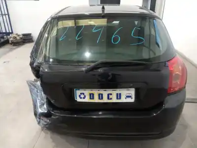 Veicolo di demolizione toyota corolla (_e12_) 2.0 d-4d (cde120r_ cde120l_) dell'anno 2005 alimentato 1cdftv