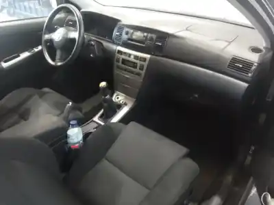 Veicolo di demolizione toyota corolla (_e12_) 2.0 d-4d (cde120r_ cde120l_) dell'anno 2005 alimentato 1cdftv