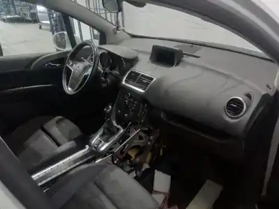 Veículo de Sucata opel meriva b cosmo do ano 2011 alimentado a17dts