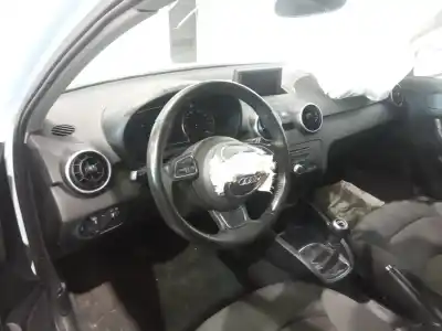 Veículo de Sucata audi a1 sportback (8xa) attraction do ano 2012 alimentado cayb