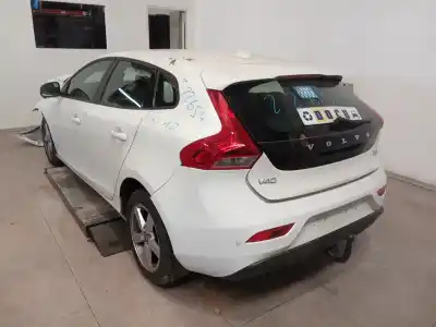 Veículo de Sucata volvo v40 kinetic do ano 2014 alimentado d4162t