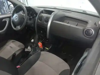 Здавання транспортного засобу dacia duster laureate 4x2 року 2015 потужний k9k612