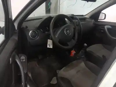 Здавання транспортного засобу dacia duster laureate 4x2 року 2015 потужний k9k612