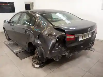 Véhicule à la ferraille renault latitude privilege de l'année 2011 alimenté m9r t8