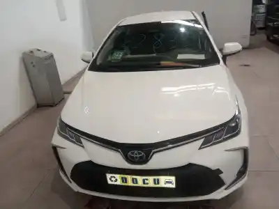 Veicolo di demolizione toyota corolla (e21) hybrid active dell'anno 2023 alimentato 2zr