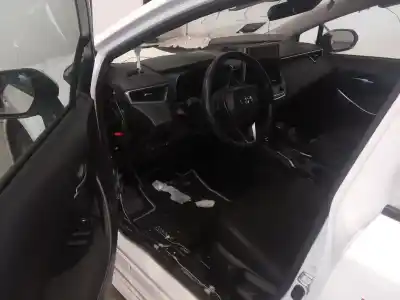 Veicolo di demolizione toyota corolla (e21) hybrid active dell'anno 2023 alimentato 2zr